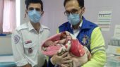 تولد نوزاد عجول چنارانی در آمبولانس