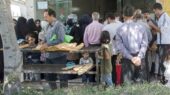 مشکلات صنفی نانوایان یارانهای در مشهد باعث شلوغی آزادپزها شد