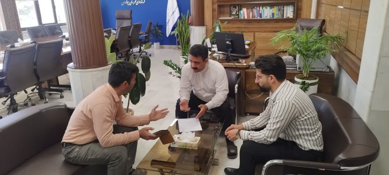 گفتوگوی مستقیم فرماندار چناران با مردم / رسیدگی به درخواستها و مشکلات روستاییان و شهروندان