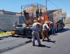 اجرای آسفالت خیابانهای فرعی در گلبهار با هدف توسعه زیرساختهای شهری