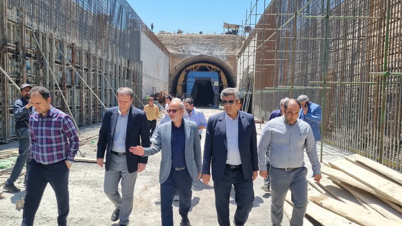 پیشرفت ۵۰ درصدی حفاری تونل متروی مشهد–گلبهار-چناران / تدابیر لازم برای اتصال به خط سه مترو مشهد انجام شد