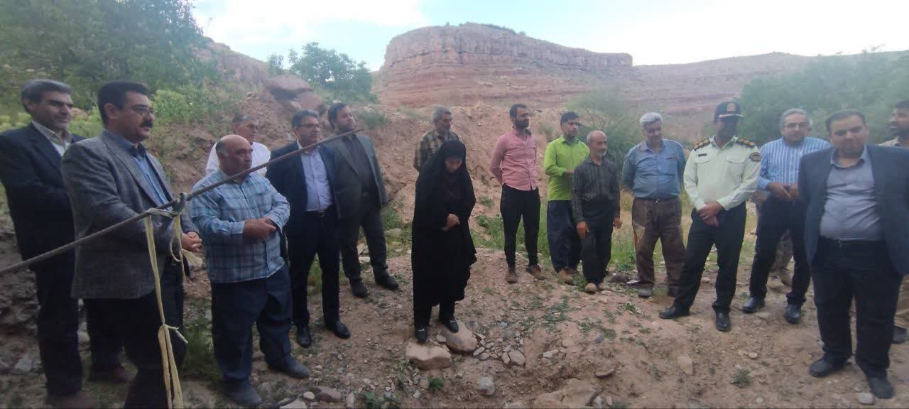 مشکلات روستای بقمچ در دهگردشی فرمانداری چناران بررسی شد
