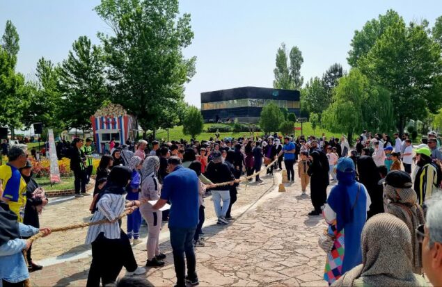 همایش بزرگ جوانی جمعیت در دریاچه سنجاقک گلبهار برگزار شد