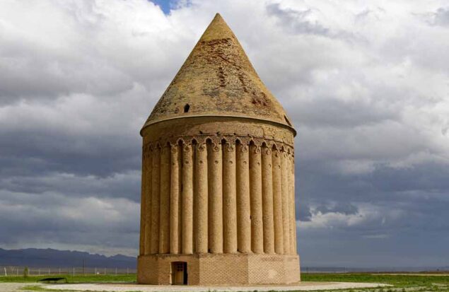 چناران، یکی از مقاصد محبوب گردشگران خارجی در خراسان رضوی