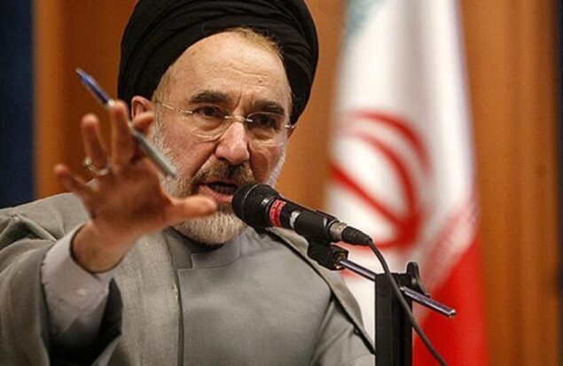 خاتمی: هدف اصلی این جنگ تحمیلی، نابودی توان ملی و حیات ایران یکپارچه و ایرانیان همبسته است