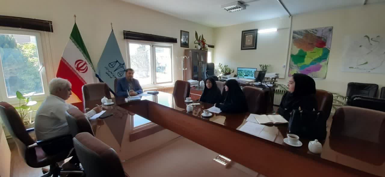 نشست مشترک بهزیستی و دادگستری چناران برای کاهش آسیبهای کودکان