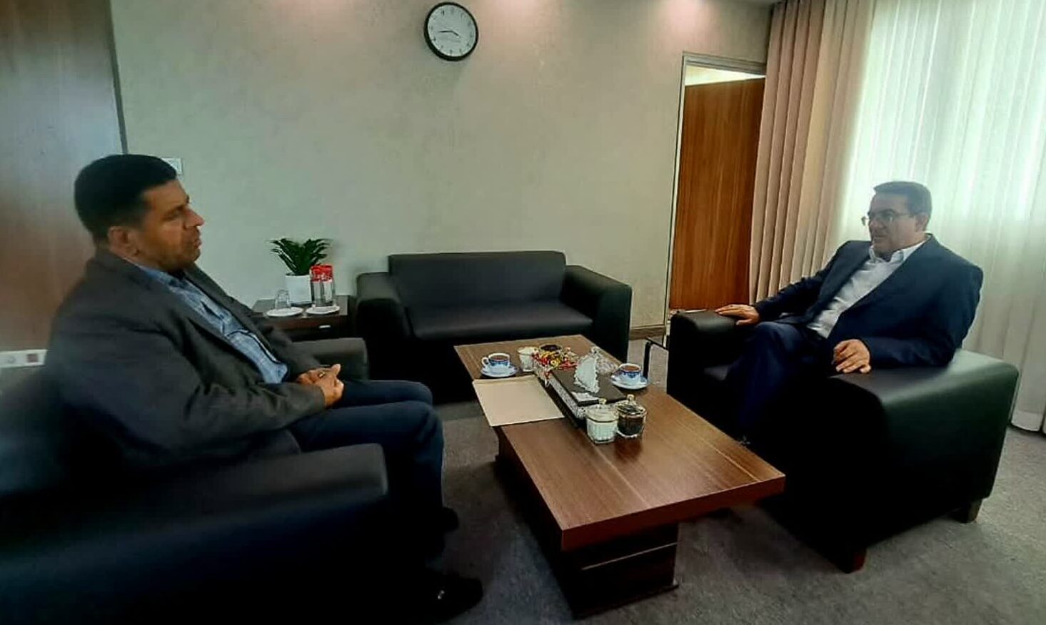 پیگیری تخصیص نیروی انسانی برای بیمارستان گلبهار و دانشگاه علوم پزشکی مشهد