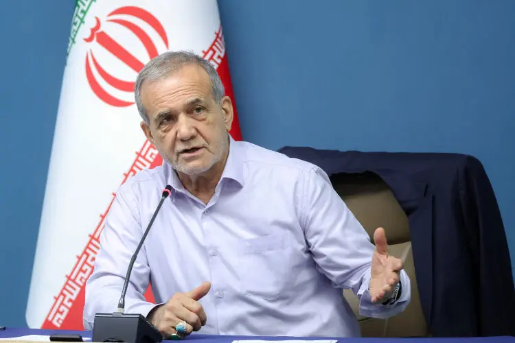 پزشکیان: جنگ و همدلی فرصتی برای تغییر در نگاه و رفتار مسئولان است