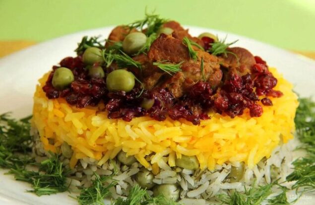 طرز تهیه نخودفرنگی پلو؛ یک غذای ساده و خوشمزه