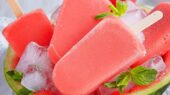 طرز تهیه یخمک هندوانه برای کودکان در تابستان گرم