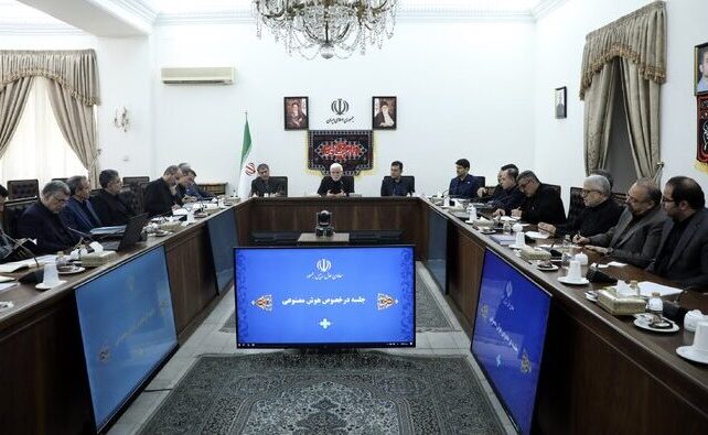 عارف: می‌توانیم در کاربرد صلح‌آمیز فناوری هسته‌ای به کشورهای جهان کمک کنیم