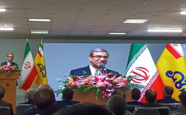 استاندار خراسان رضوی: عبور از ناترازی‌ها نیازمند تصمیم‌گیری درست است