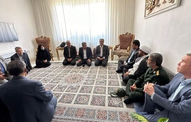 واگذاری تسهیلات و خدمات حمایتی به جامعه هدف بهزیستی در چناران