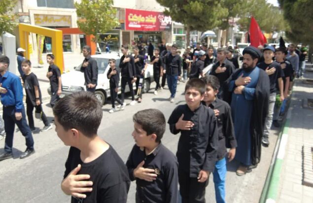 آیین سوگواری «احلی من العسل» با حضور نوجوانان حسینی در گلبهار برگزار شد