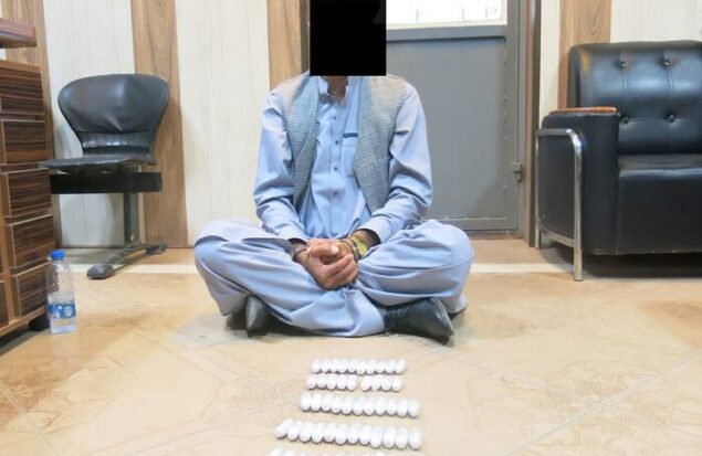 ۱۸۰ بسته هرویین بلعی از ۲ تبعه افغان در مرز تایباد کشف شد