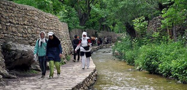 اخلمد؛ گردشگرپذیرترین روستای خراسان رضوی