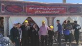 خدمت‌رسانی موکب شهدای رادکان به زائران پیاده در ورودی جاده رادکان