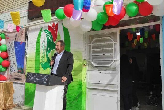 هیچ دانشآموزی در چناران به دلیل مشکلات مالی از تحصیل بازنمانده است