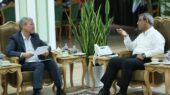 استاندار خراسان رضوی بر اجرای نهضت عدالت آموزشی تاکید کرد