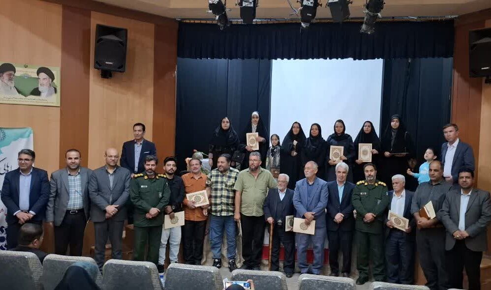 شب شعر مقاومت در چناران برگزار شد