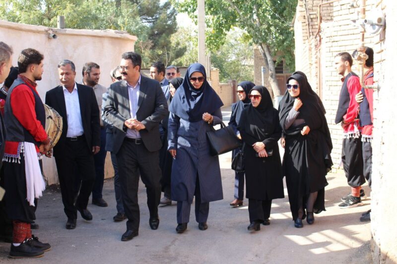 دوازدهمین اقامتگاه بوم گردی در شهرستان چناران همزمان با هفته گردشگری افتتاح گردید