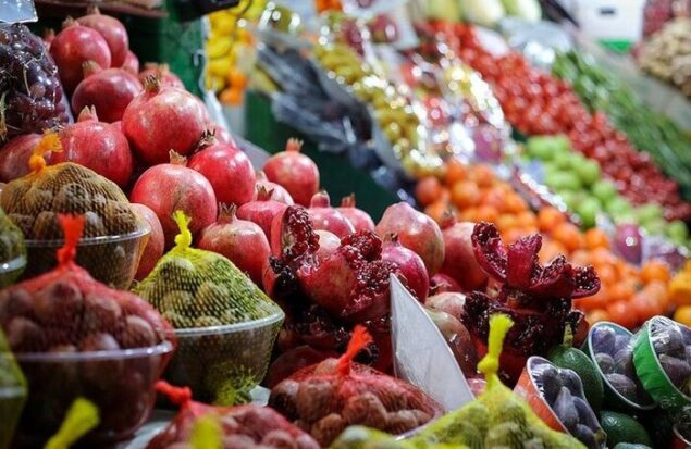 افزایش صادرات و خشکسالی، میوه شب یلدا در مشهد را گران کرد