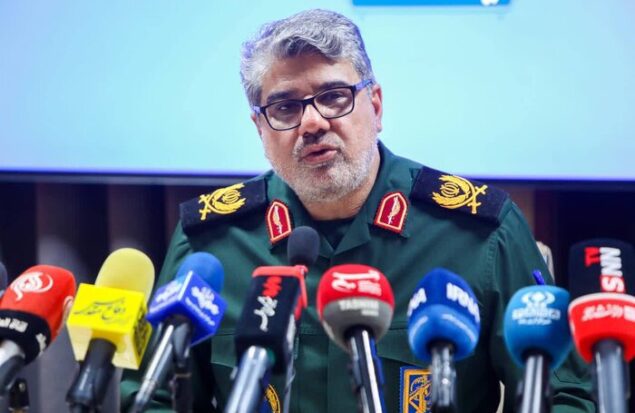 گروگانگیری در پرواز مشهد خنثی شد/ مقابله با تهدید بمبگذاری