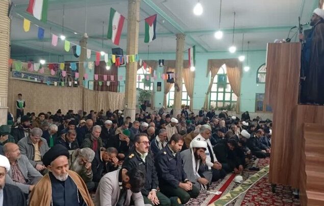 امام جمعه چناران: باید در برابر جنگ روایتها آرایش جنگی گرفت / وحدت حوزه و دانشگاه ضامن پیشرفت جامعه اسلامی است