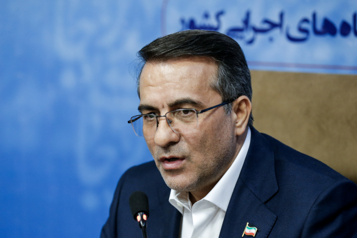 حقوق اسفندماه کارمندان به موقع و حتی زودتر پرداخت میشود