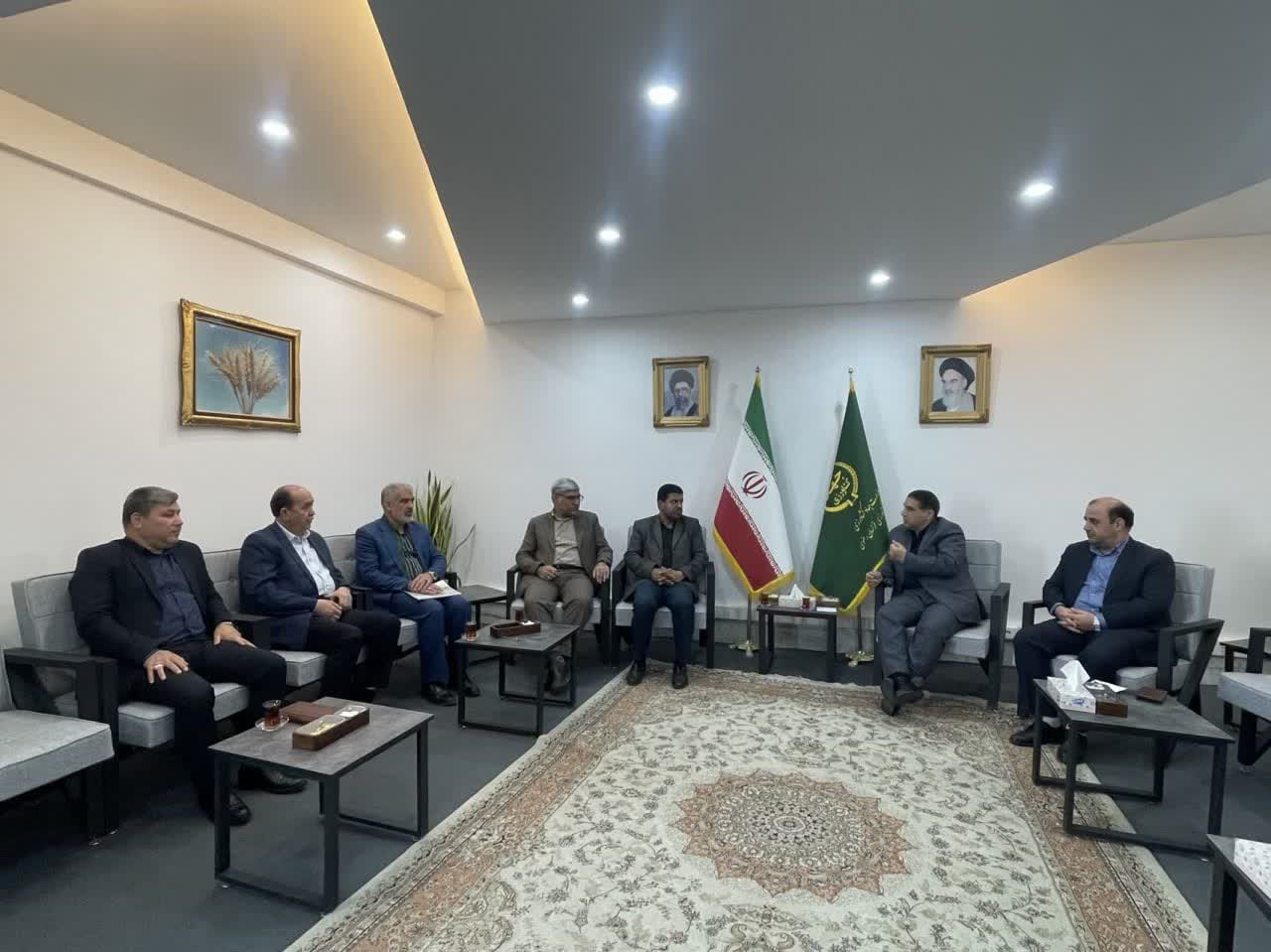 تأکید بر تقویت امنیت غذایی و توسعه هوشمند بخش کشاورزی در دیدار نماینده چناران و گلبهار و فرماندار گلبهار با رئیس جهاد کشاورزی خراسان رضوی