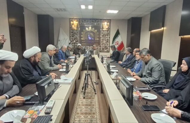 برنامهریزی برای برگزاری مراسم چهلم شهدای دانشآموز میناب در شورای آموزش و پرورش گلبهار