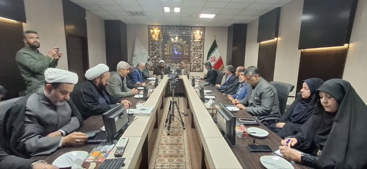 برنامهریزی برای برگزاری مراسم چهلم شهدای دانشآموز میناب در شورای آموزش و پرورش گلبهار