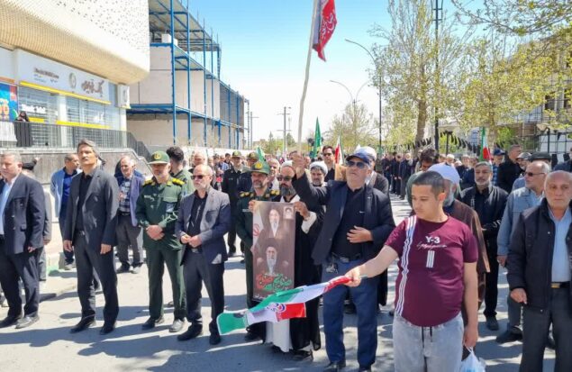 دسته های عزاداری مردم قدرشناس و ولایتمدار گلبهار به حرکت درآمدند