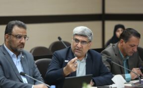 نشست فرمانداران خراسان رضوی با تیم اقتصادی استان برای بررسی مسائل شهرستان‌ها