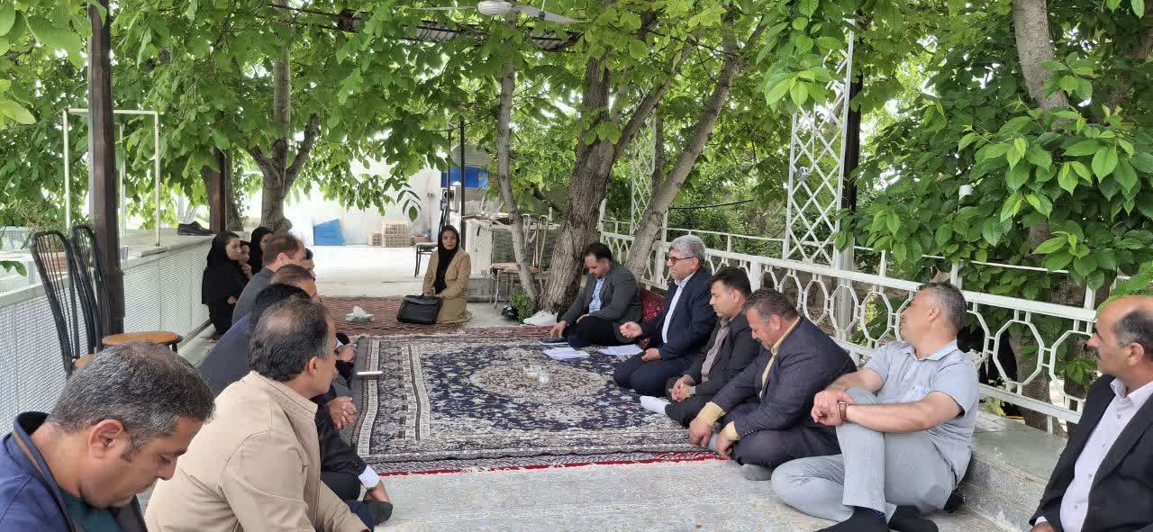 نشست دهیاران بخش مرکزی گلبهار با حضور فرماندار برگزار شد